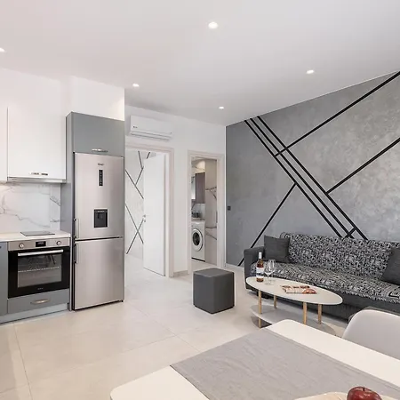 Elio 1 Apartment