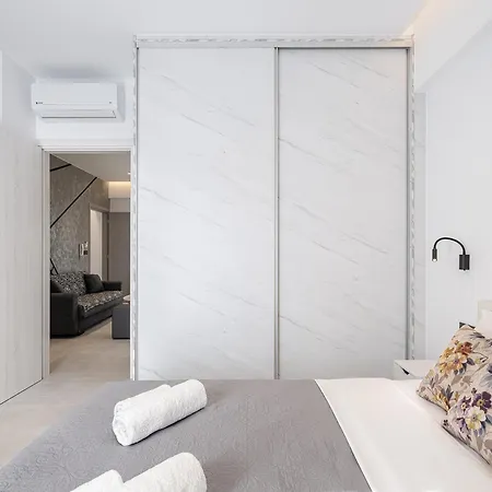 Apartman Elio 1 *